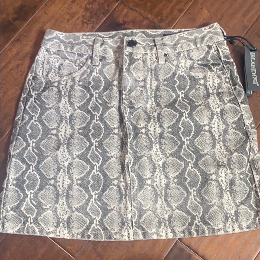 BLANKNYC SKIRT. NWT